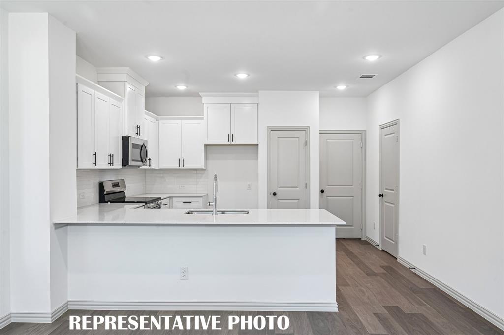 5302 Springlake Parkway Property Photo 6