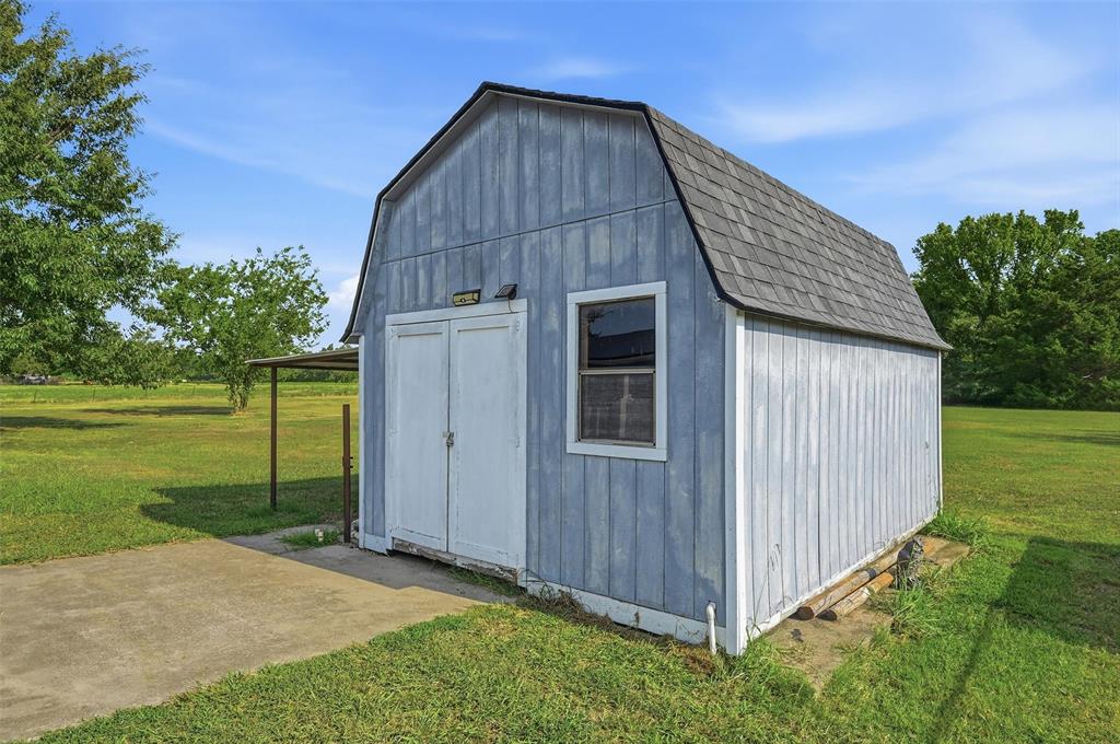 27513 State Highway 56 Property Photo 25