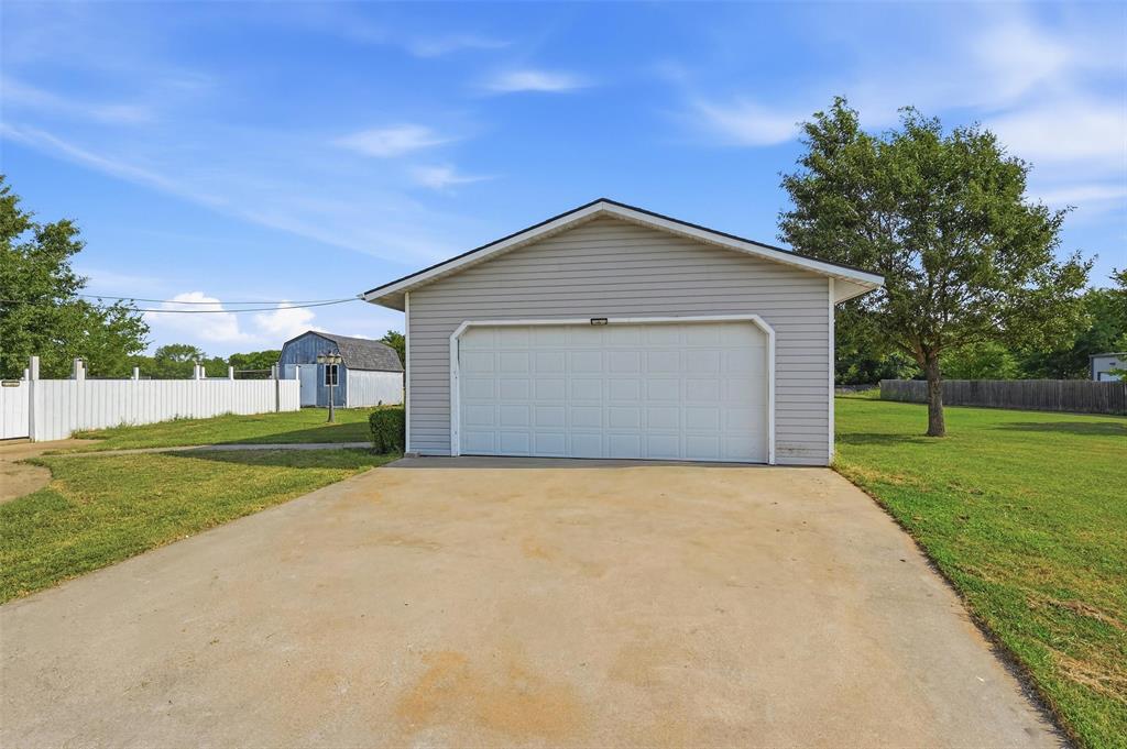 27513 State Highway 56 Property Photo 26