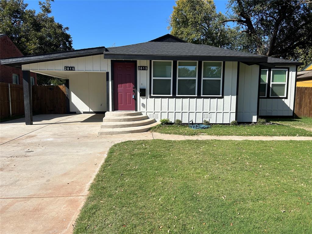 2815 Hedgerow Drive Property Photo 2