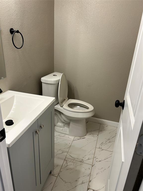 2815 Hedgerow Drive Property Photo 10