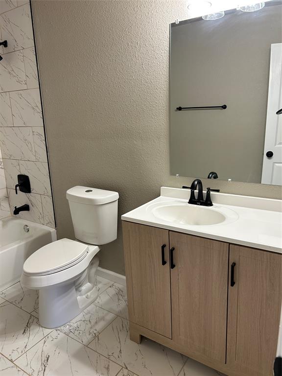 2815 Hedgerow Drive Property Photo 16