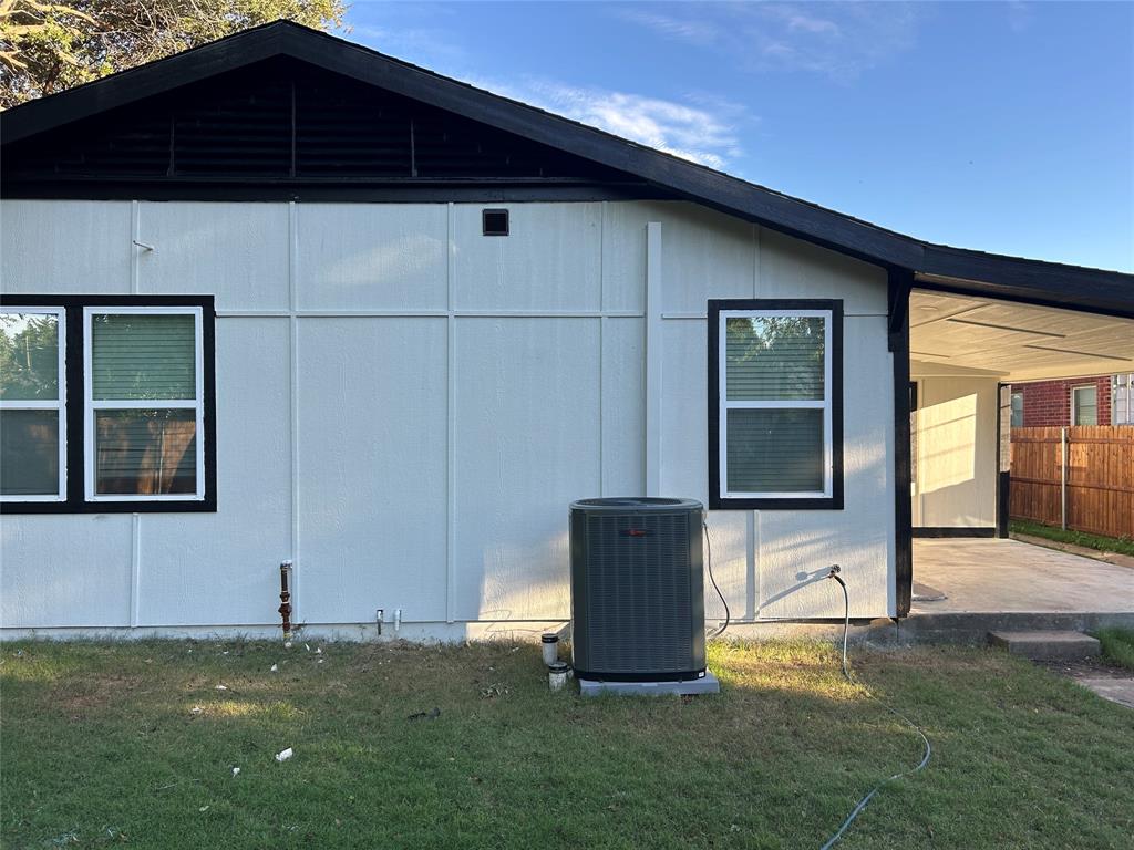 2815 Hedgerow Drive Property Photo 26