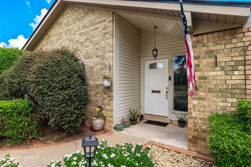 1318 Parkway Circle Property Photo 4