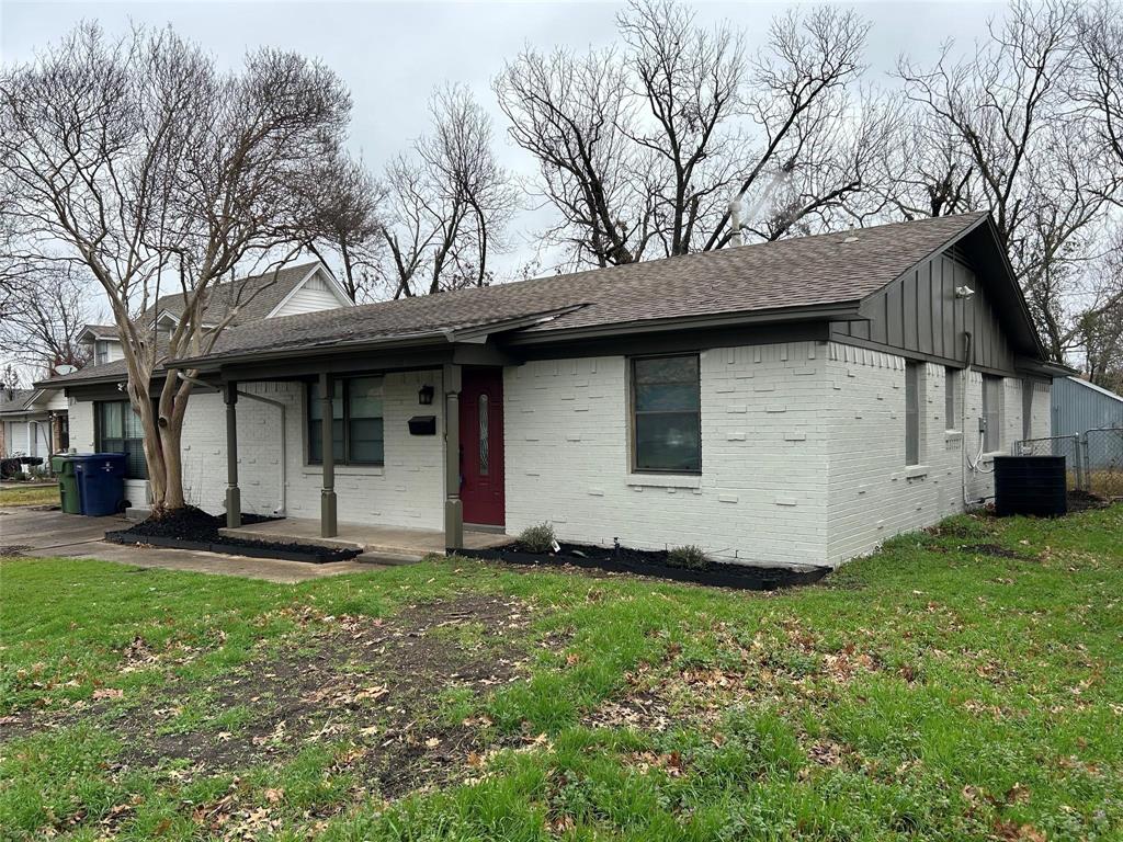 220 N Bernice Drive Property Photo 1