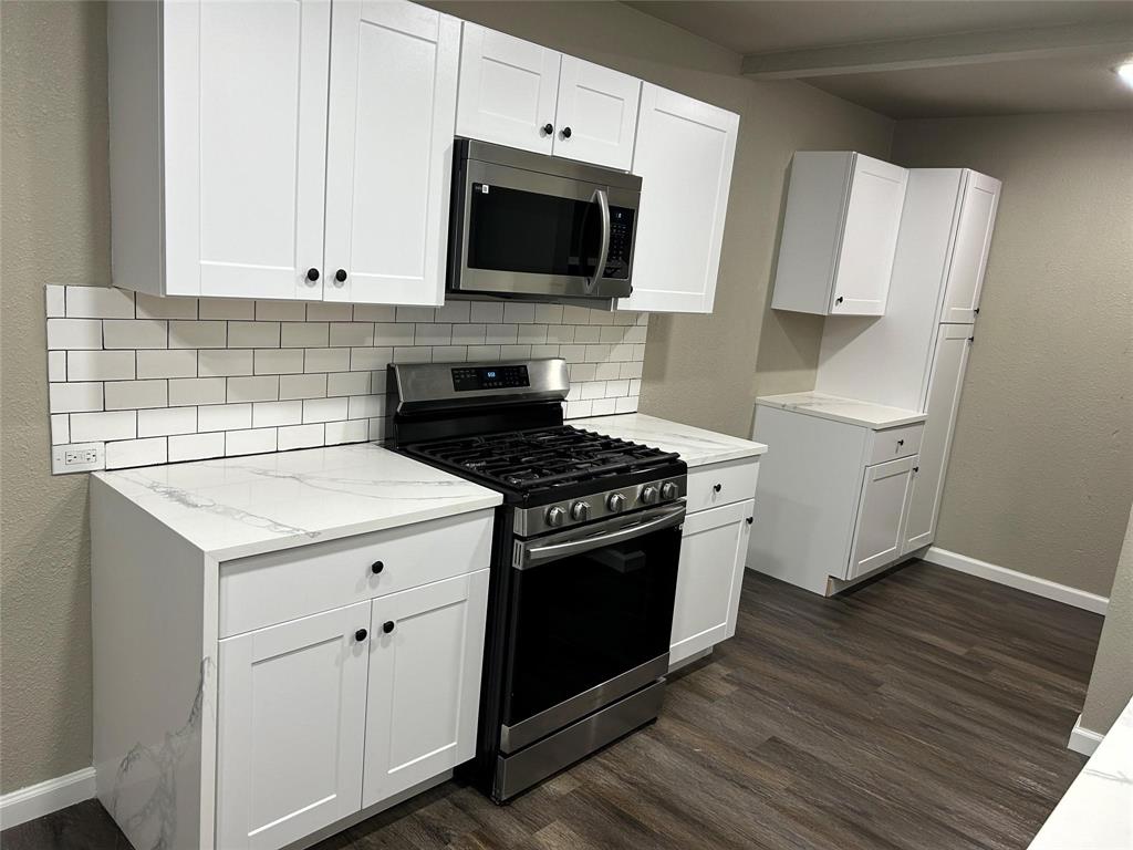 220 N Bernice Drive Property Photo 3