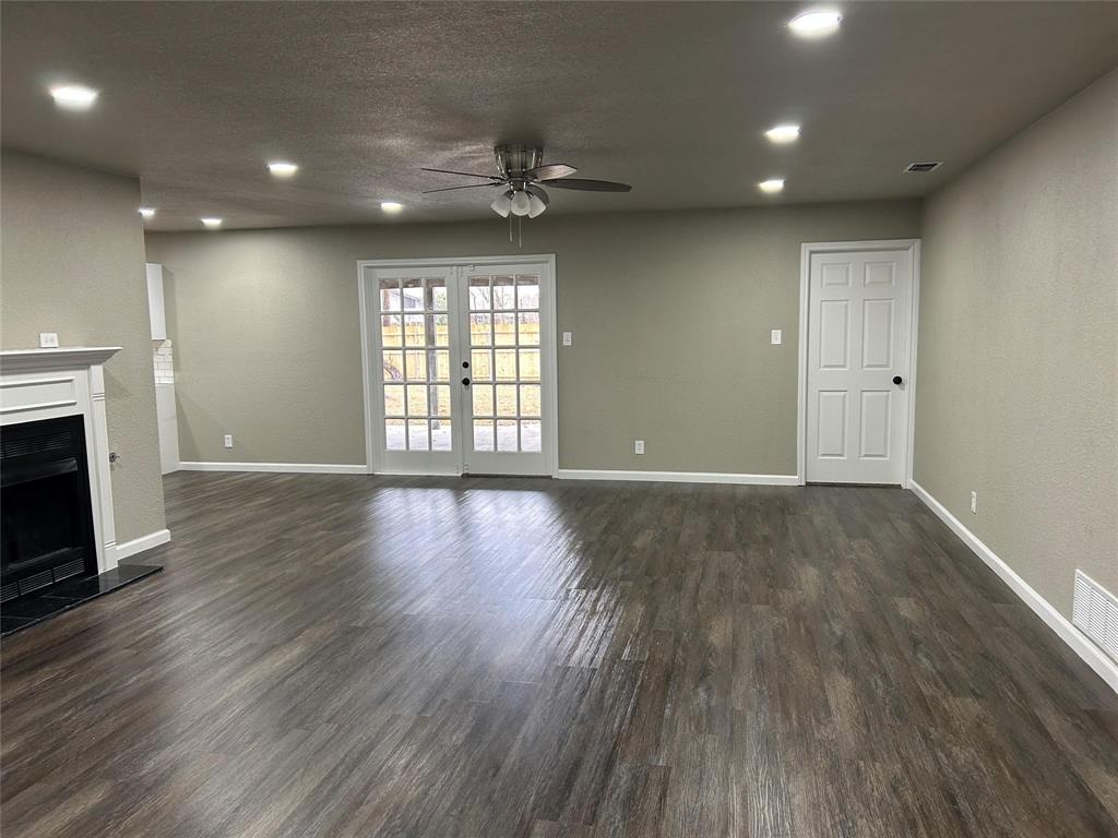 220 N Bernice Drive Property Photo 8