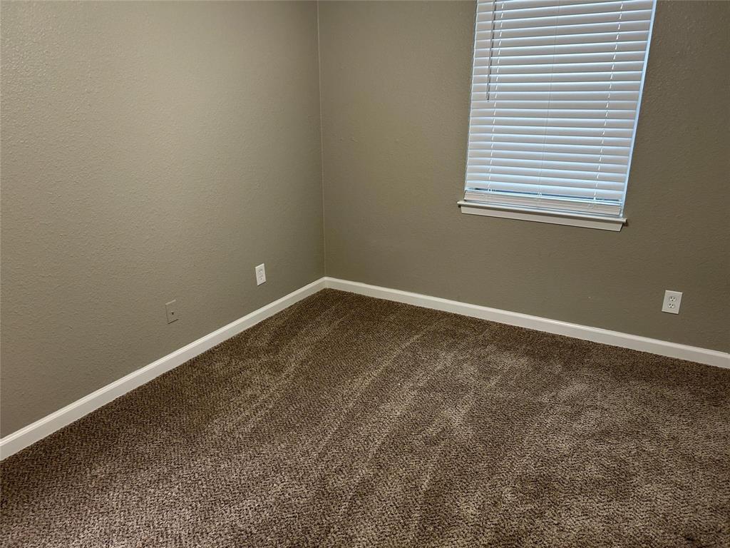 220 N Bernice Drive Property Photo 16