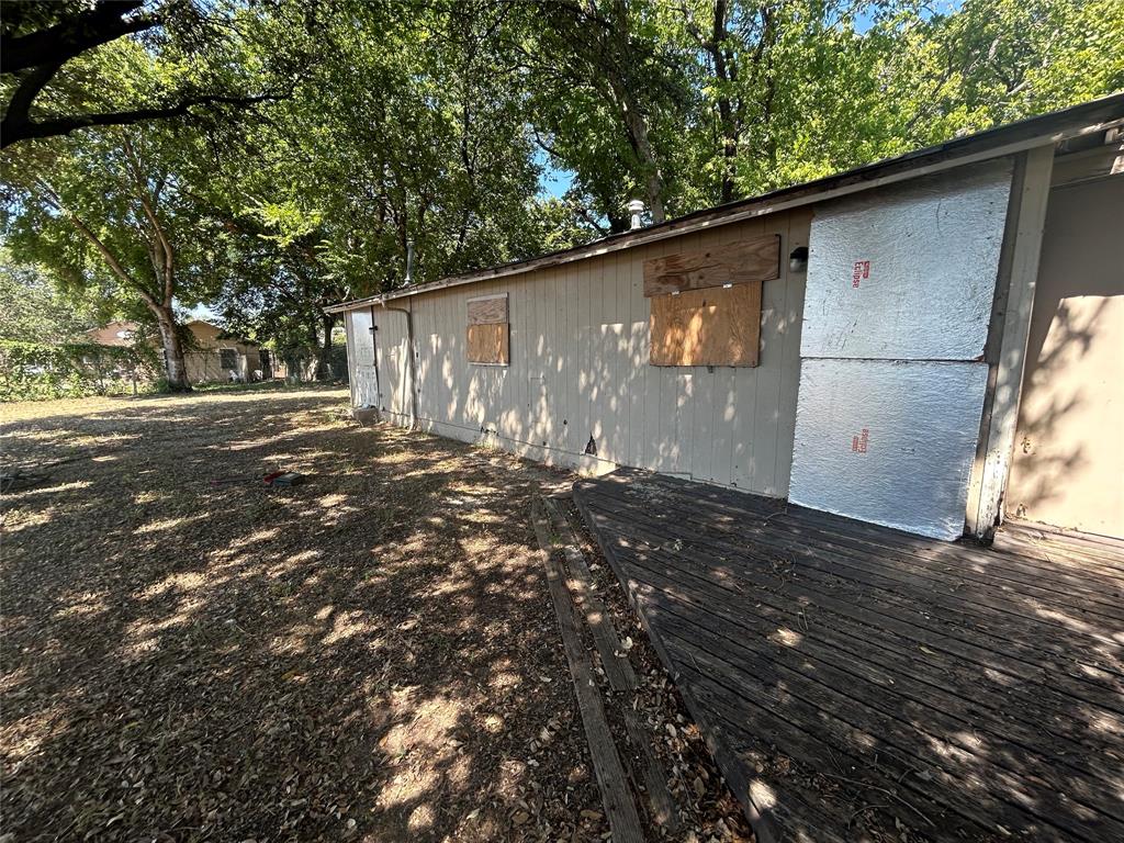 200 N Beach Street Property Photo 7