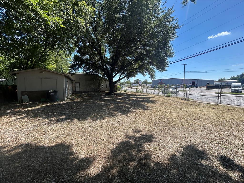200 N Beach Street Property Photo 10