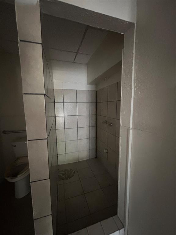 200 N Beach Street Property Photo 16