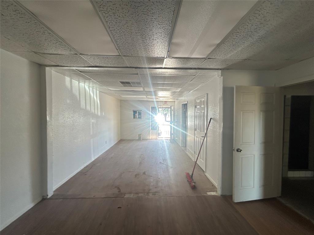 200 N Beach Street Property Photo 19