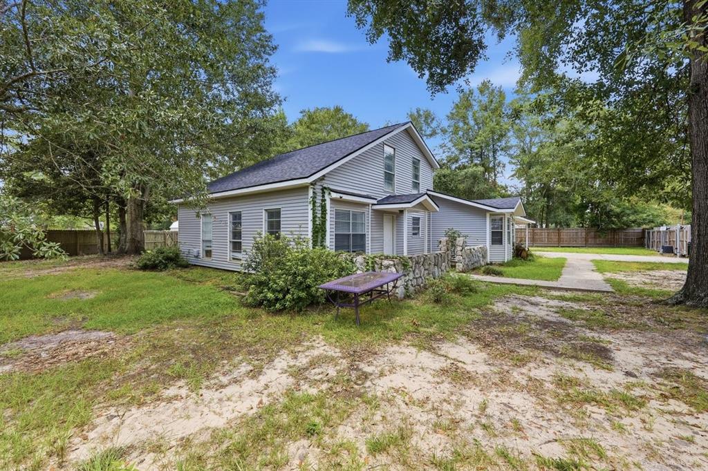 415 County Road 758 Property Photo 32
