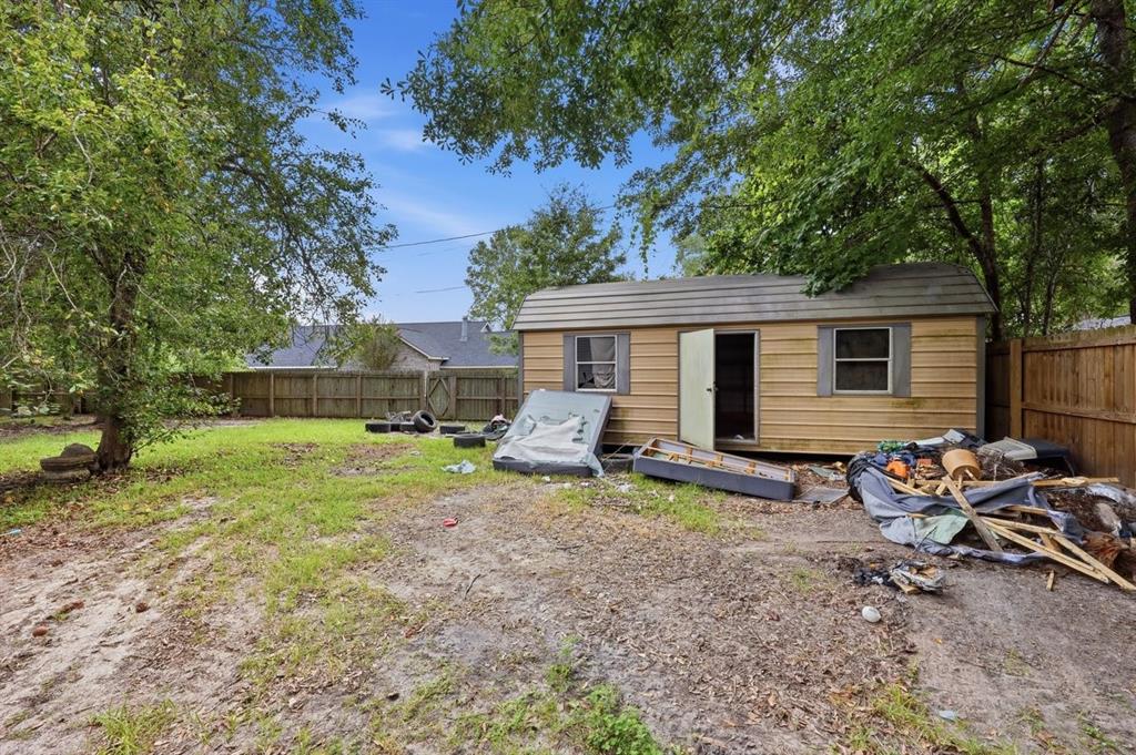 415 County Road 758 Property Photo 34