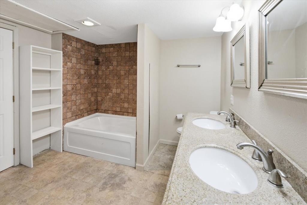 710 E Avenue A Property Photo 14