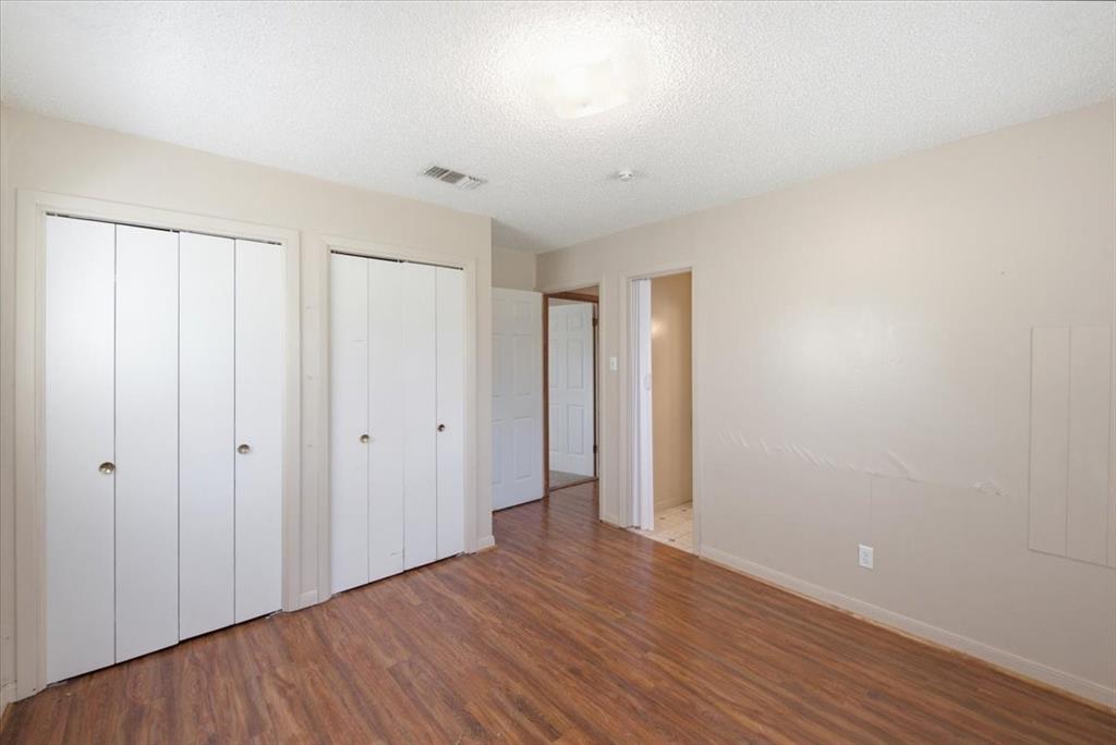 710 E Avenue A Property Photo 18