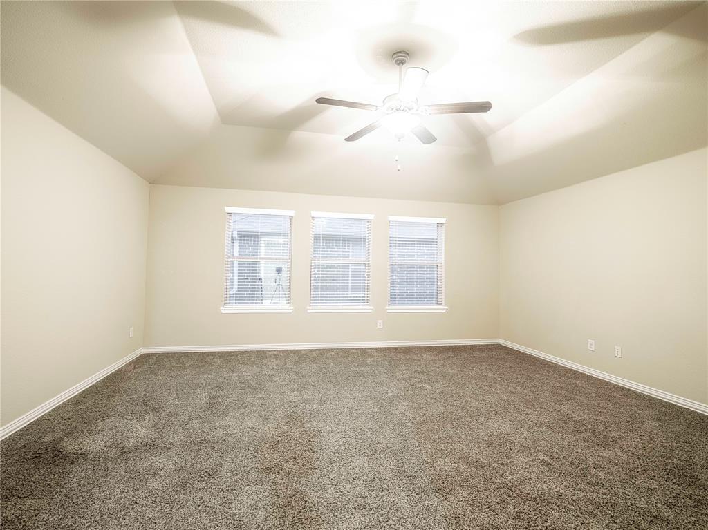 2724 Driftwood Creek Trail Property Photo 3
