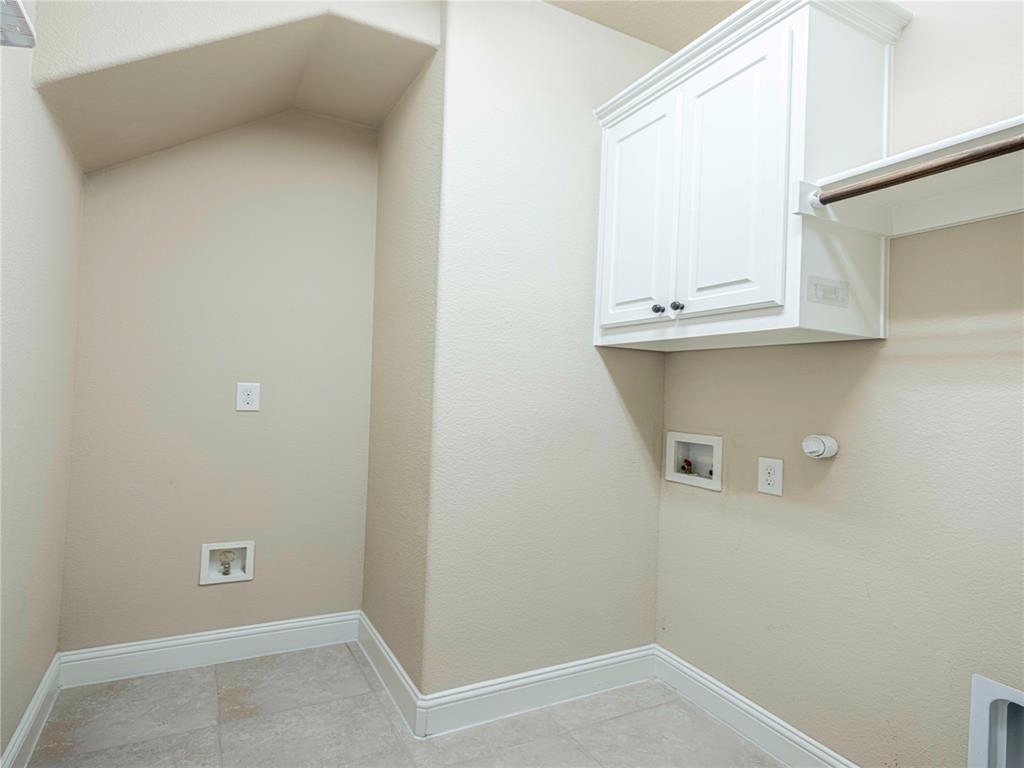 2724 Driftwood Creek Trail Property Photo 13