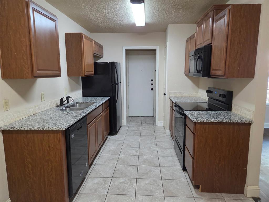 7326 Ne Loop 820 Property Photo 5