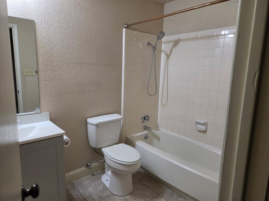 7326 Ne Loop 820 Property Photo 11