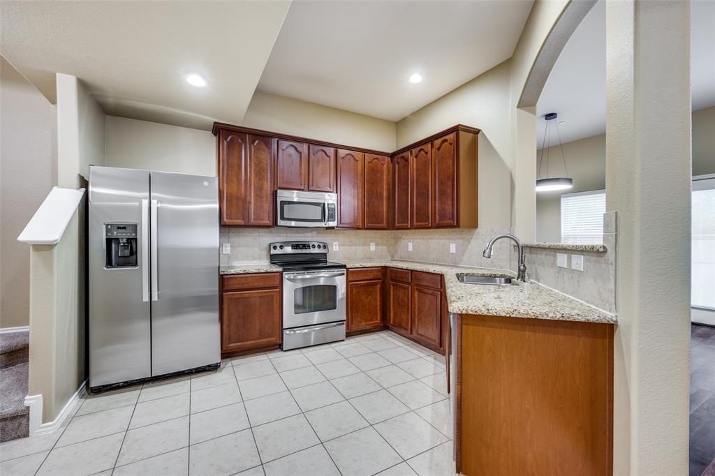 1123 Sophia Street Property Photo 4
