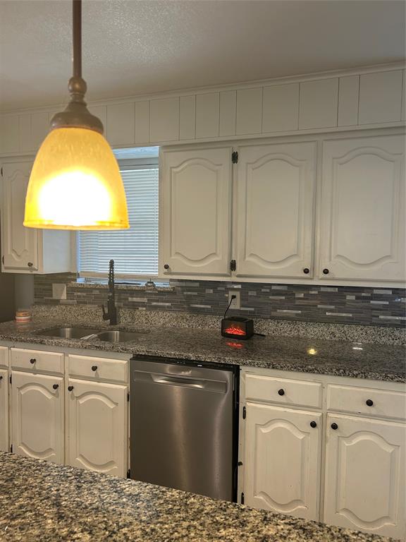 2725 Mark Drive Property Photo 4