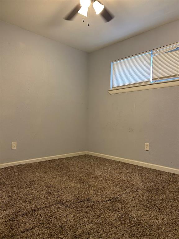 2725 Mark Drive Property Photo 7