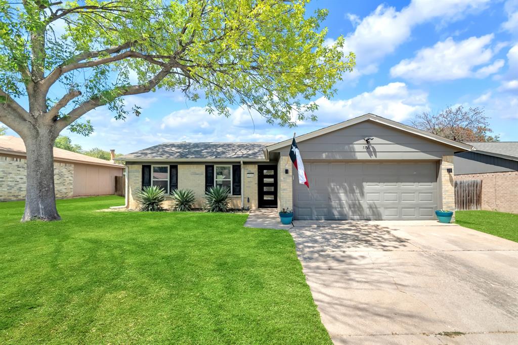 5721 Macneill Drive Property Photo 1