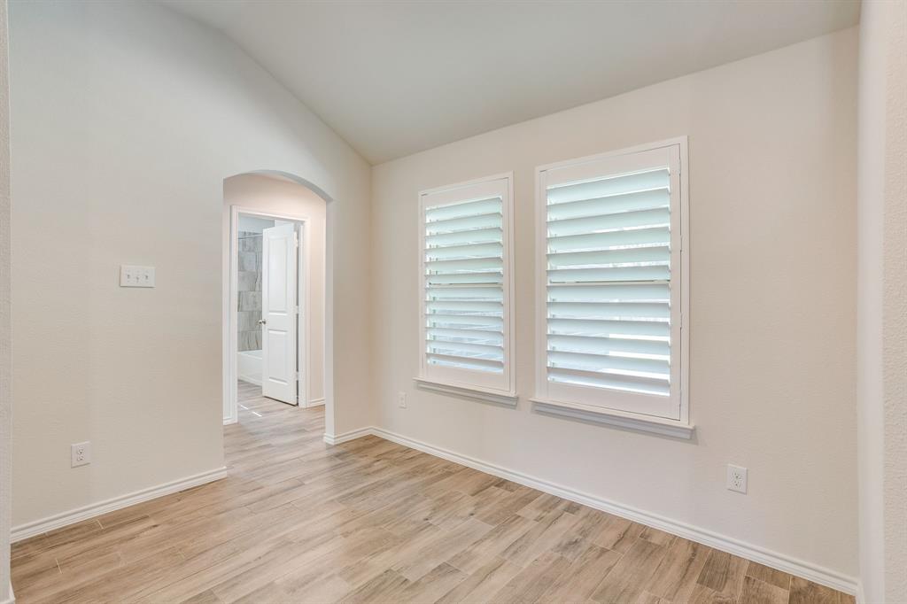 1533 Grassy Meadows Drive Property Photo 18