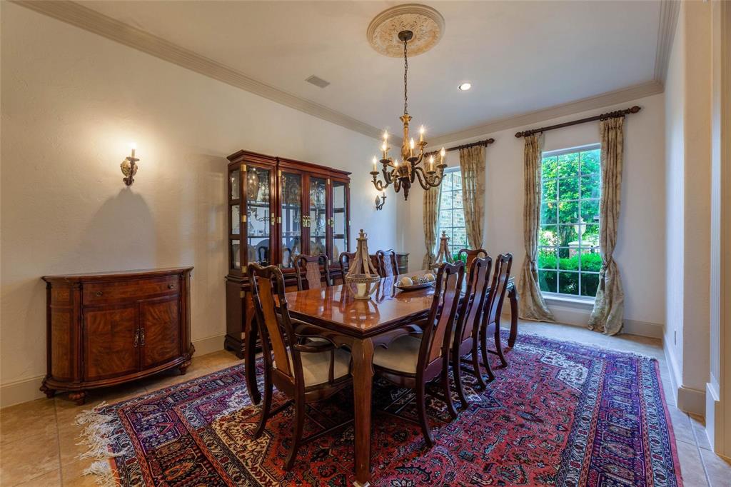 6705 Thorntree Drive Property Photo 3