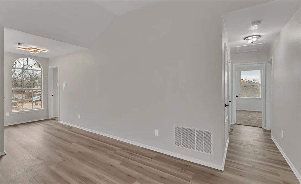 438 Stanley Falls Drive Property Photo 3