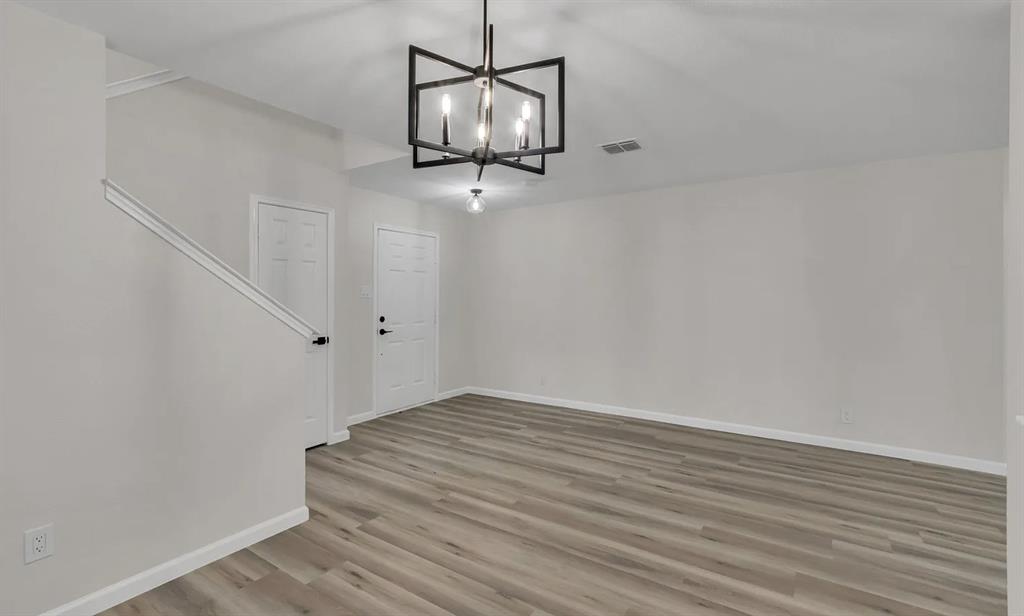 438 Stanley Falls Drive Property Photo 4