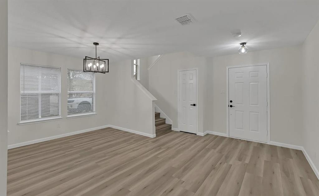 438 Stanley Falls Drive Property Photo 5