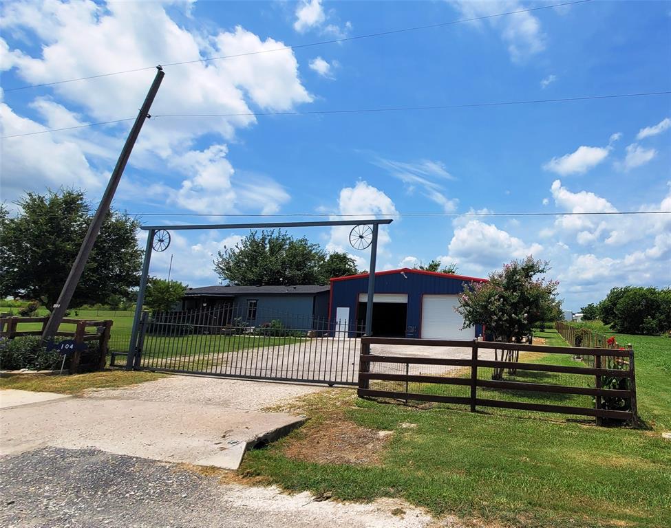 104 Mimosa Way Property Photo 1