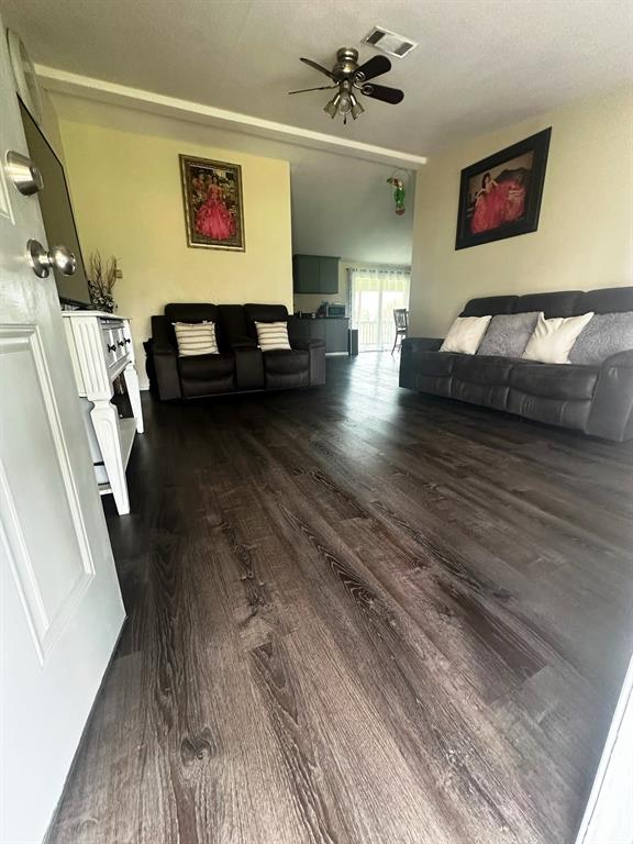 104 Mimosa Way Property Photo 3