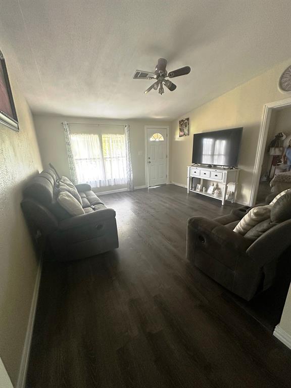 104 Mimosa Way Property Photo 4