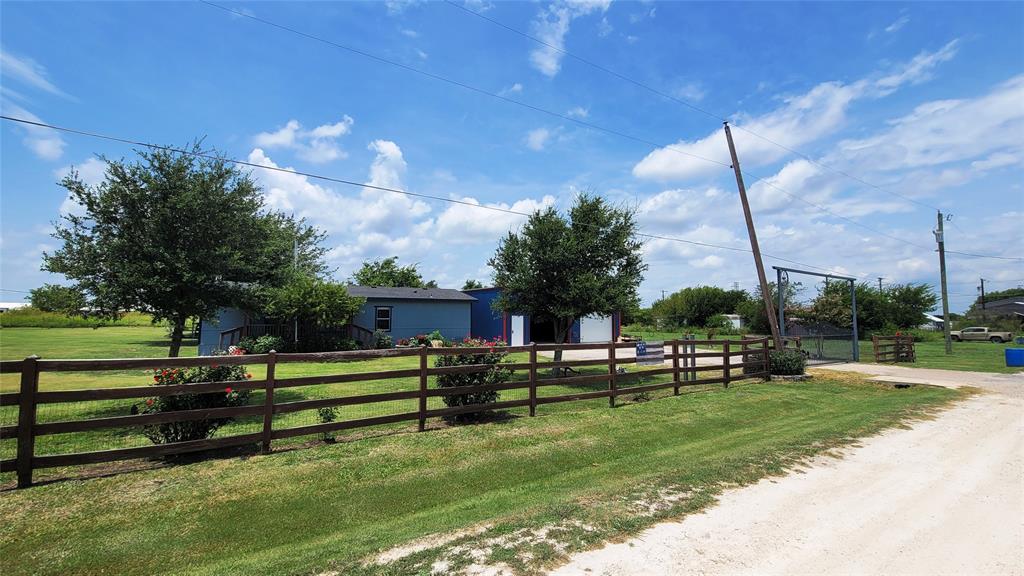 104 Mimosa Way Property Photo 32