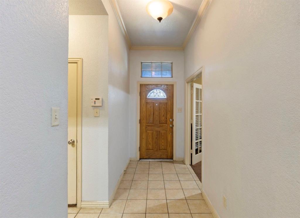 565 Griffith Drive Property Photo 3