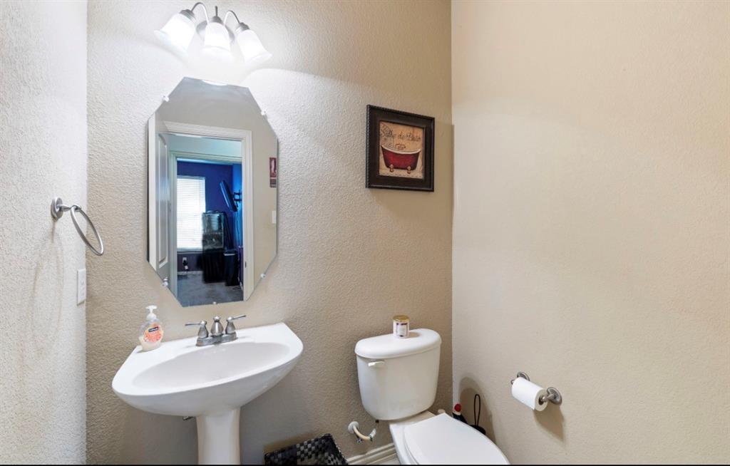 565 Griffith Drive Property Photo 8