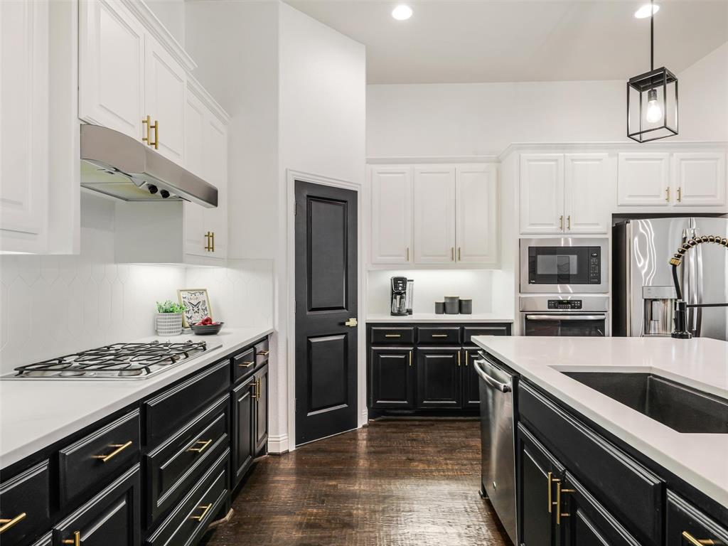 3727 Wagon Wheel Way Property Photo 8