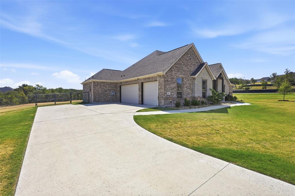 300 Spanish Oak Court Property Photo 2