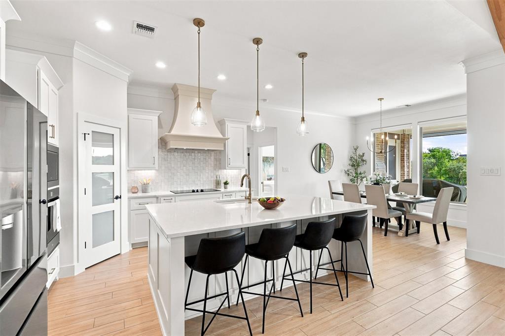 300 Spanish Oak Court Property Photo 11