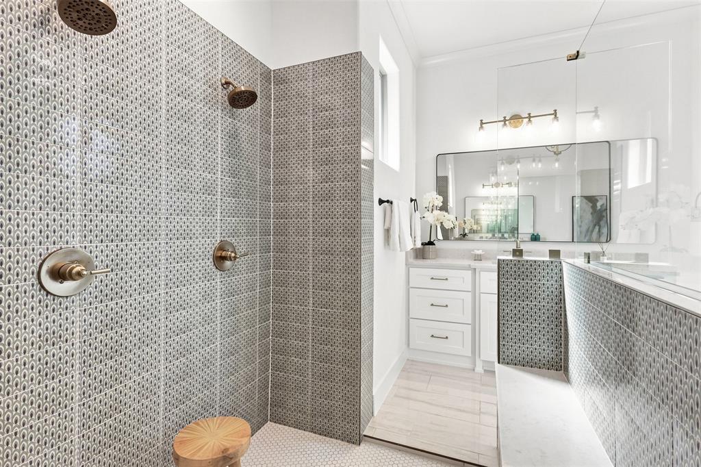 300 Spanish Oak Court Property Photo 25