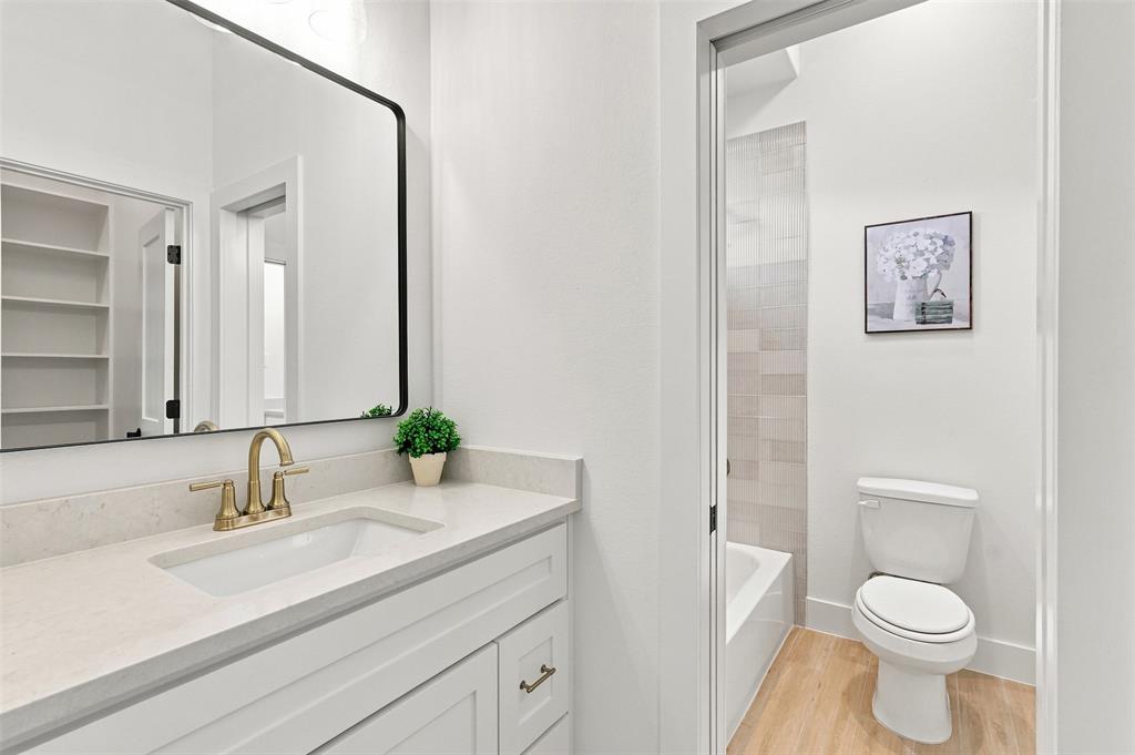 300 Spanish Oak Court Property Photo 30