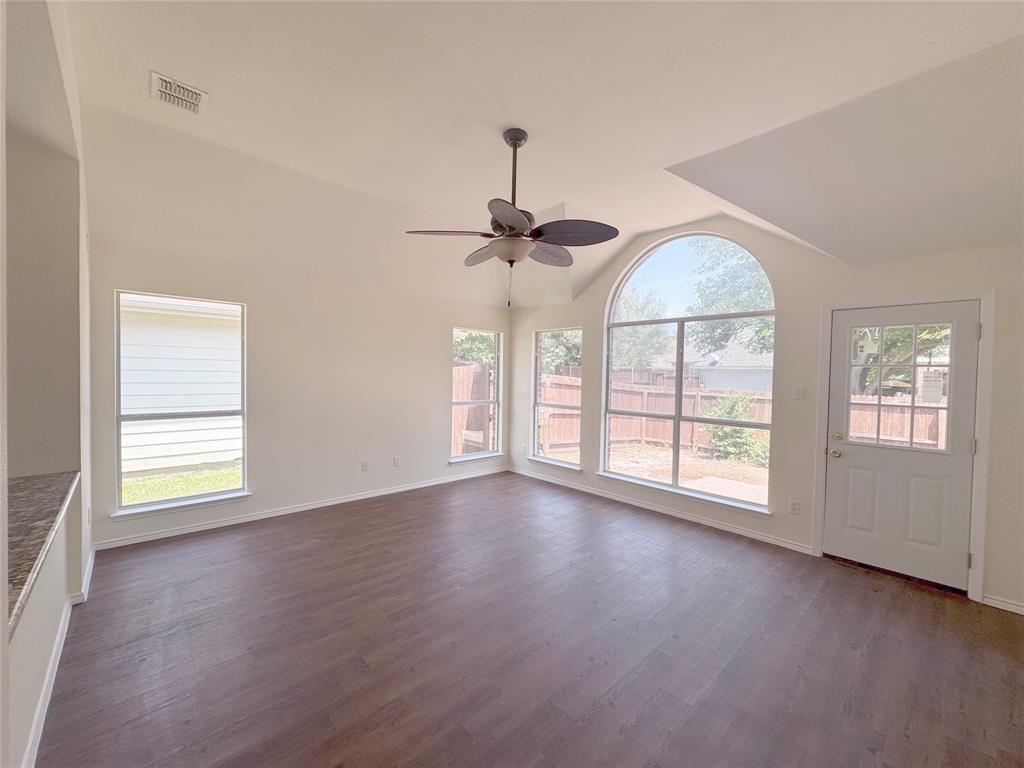 6734 Richmond Drive Property Photo 3