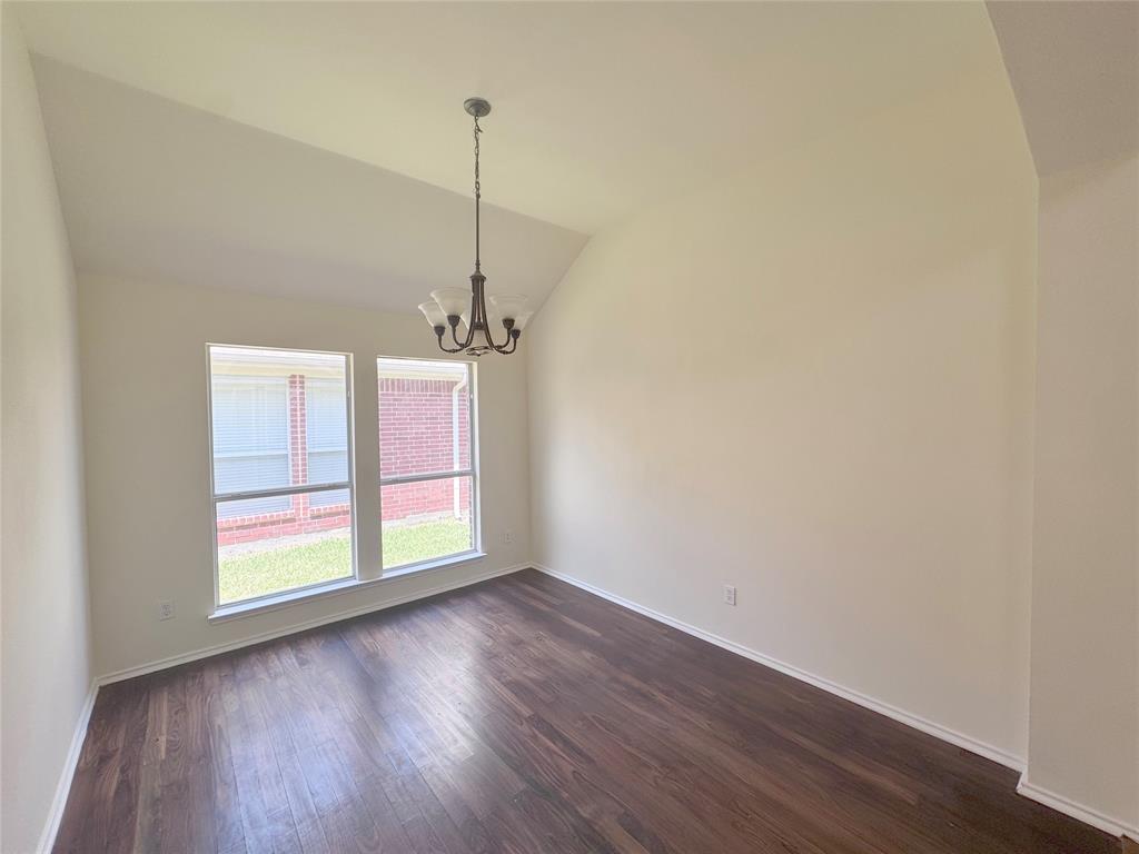 6734 Richmond Drive Property Photo 6