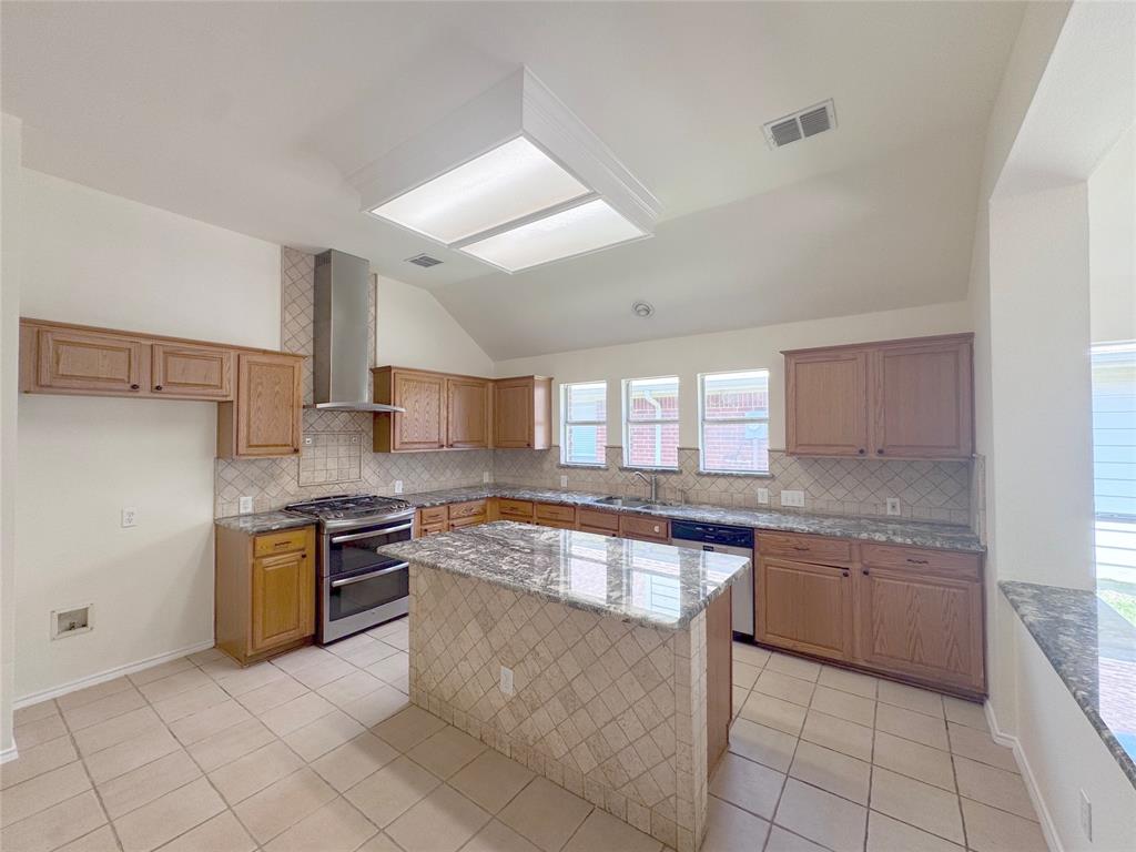 6734 Richmond Drive Property Photo 8
