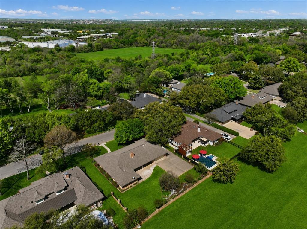 4201 Winding Way Property Photo 3