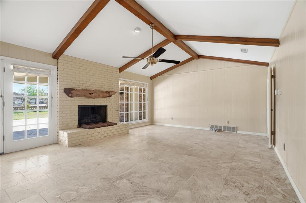 4201 Winding Way Property Photo 8