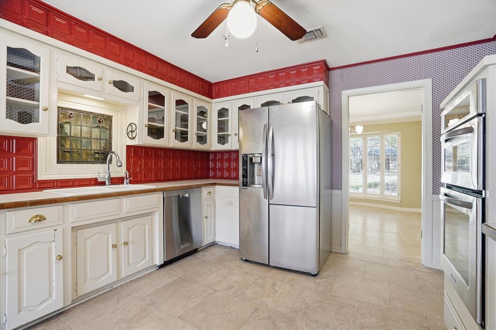 4201 Winding Way Property Photo 15